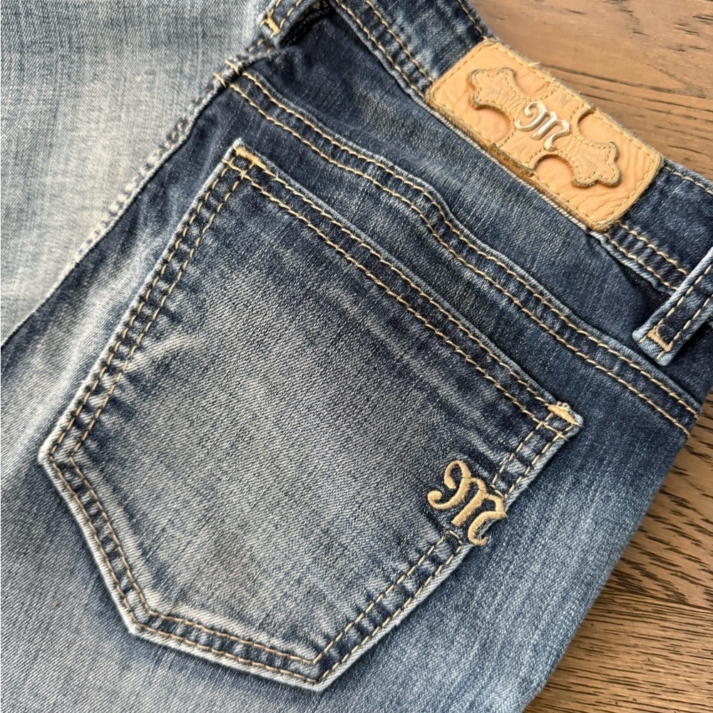 Miss Me Embroidered Frayed Hem Ankle Skinny Jeans - Picture 6 of 11